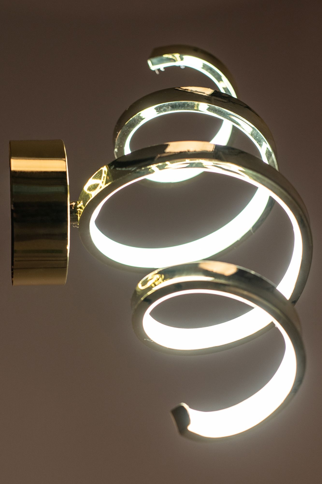 TOOLIGHT vägglampa LED APP827-W Guld 35x15x35cm