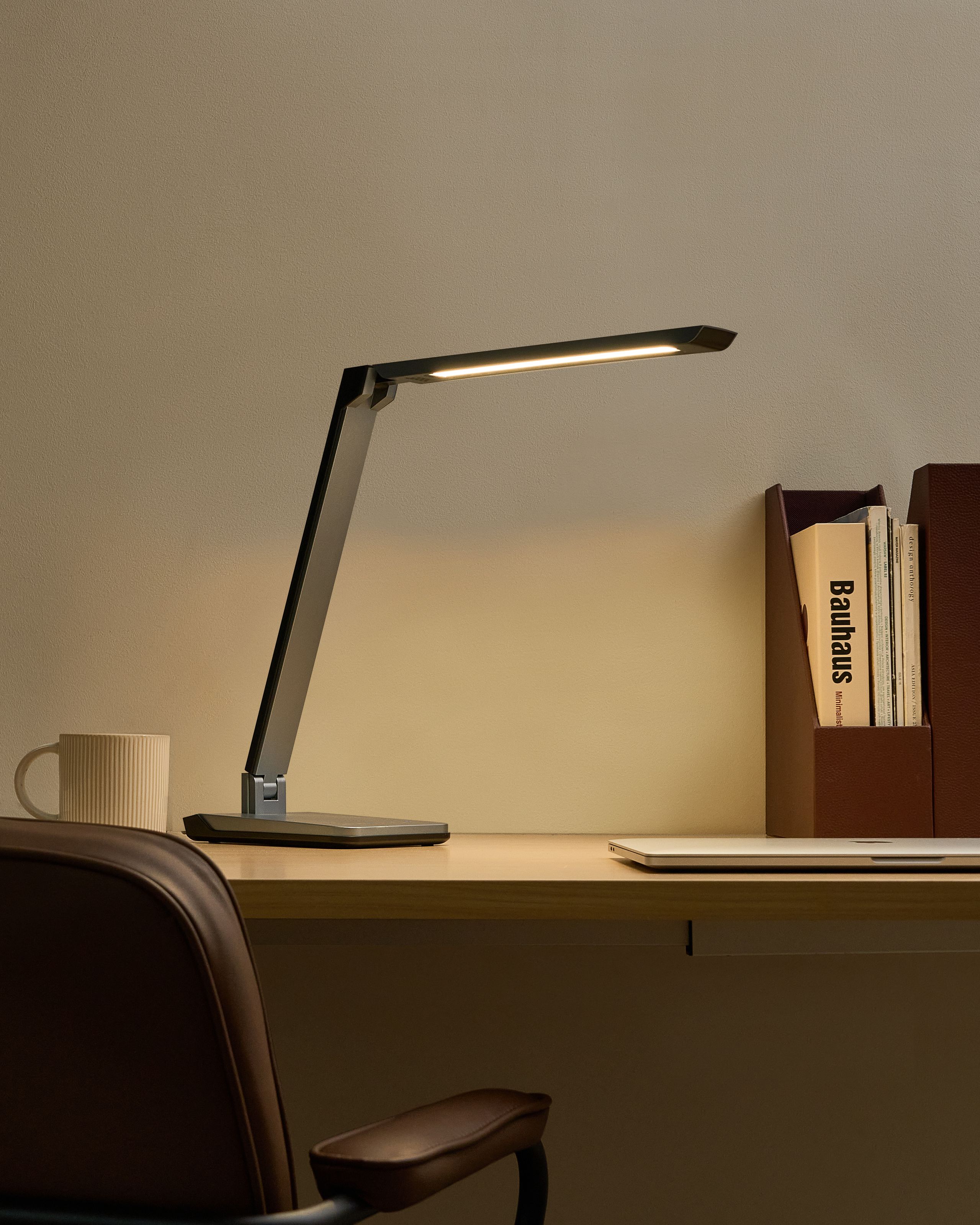 LED-skrivbordslampa PICTOR med dimmer Mörkgrå