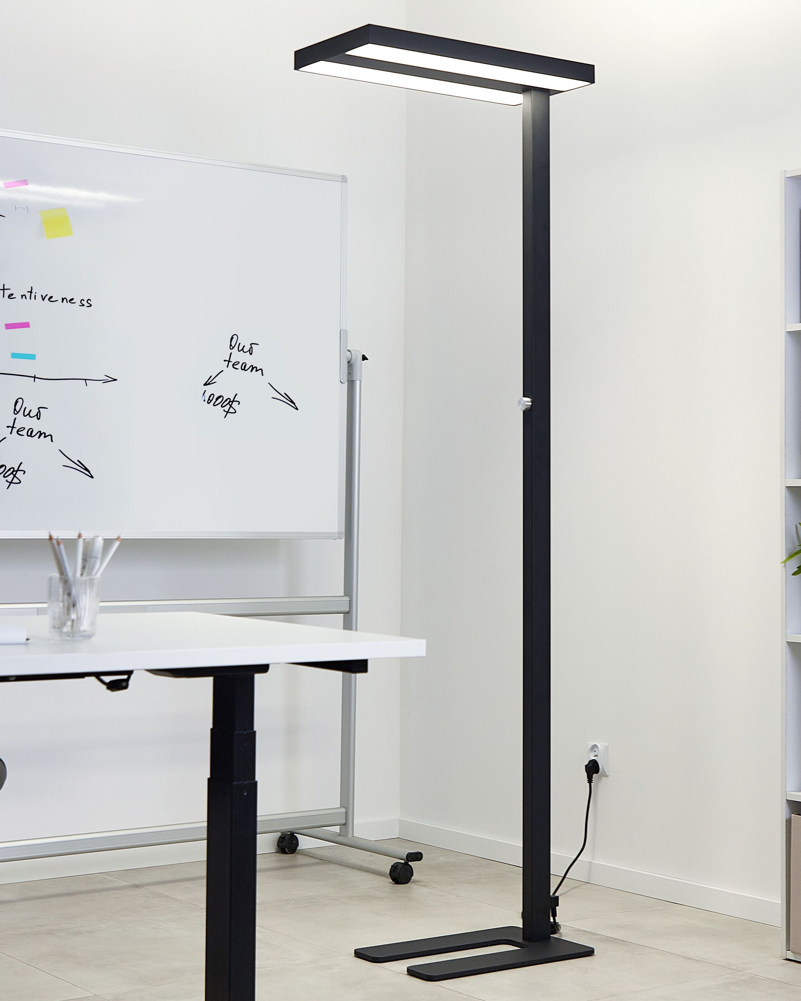 LED-golvlampa TAURUS med dimmer Metall Svart