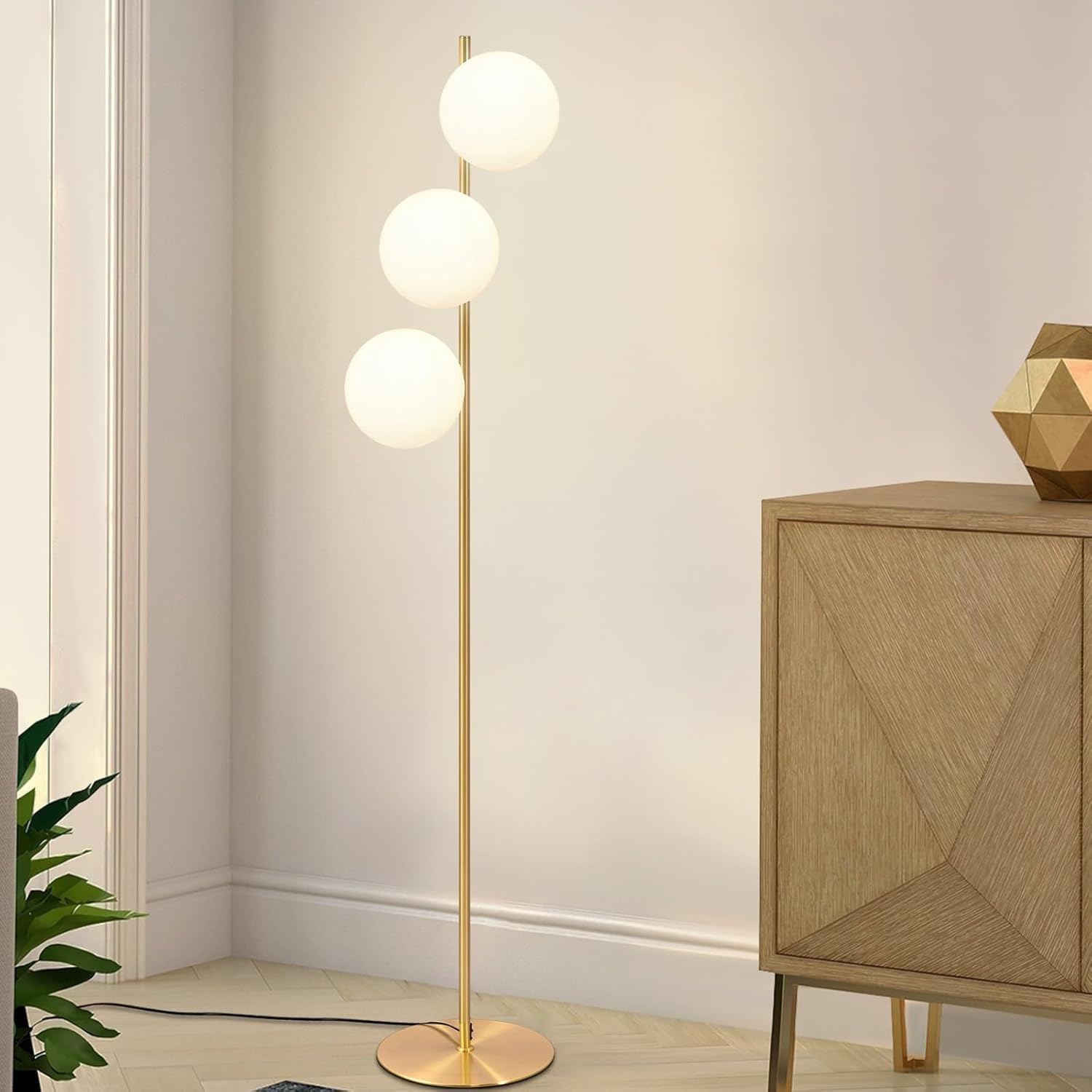 NETTLIFE Modern golvlampa - industrilampa med 3 lågor, E27, strömbrytare i sockeln, guld- och vitt metallglas
