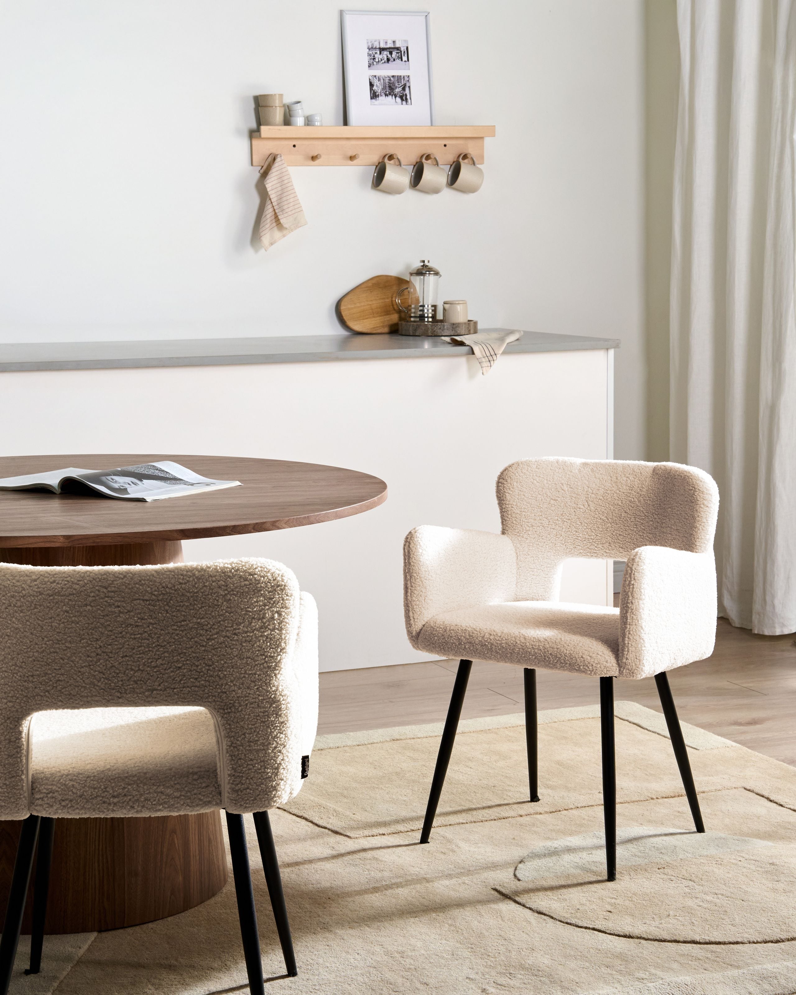 Set med 2 matstolar SANILAC Bouclé Beige