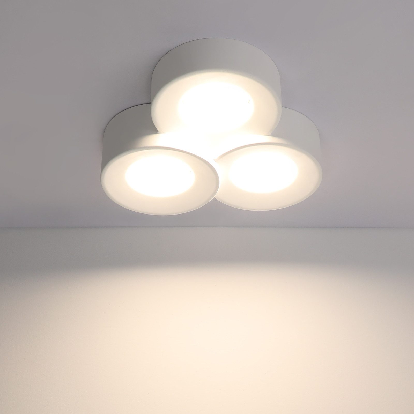 NETTLIFE Takspotlight, utanpåliggande White Corridor, modern takspotlight, 3 lågor, Gx53 max. 10w