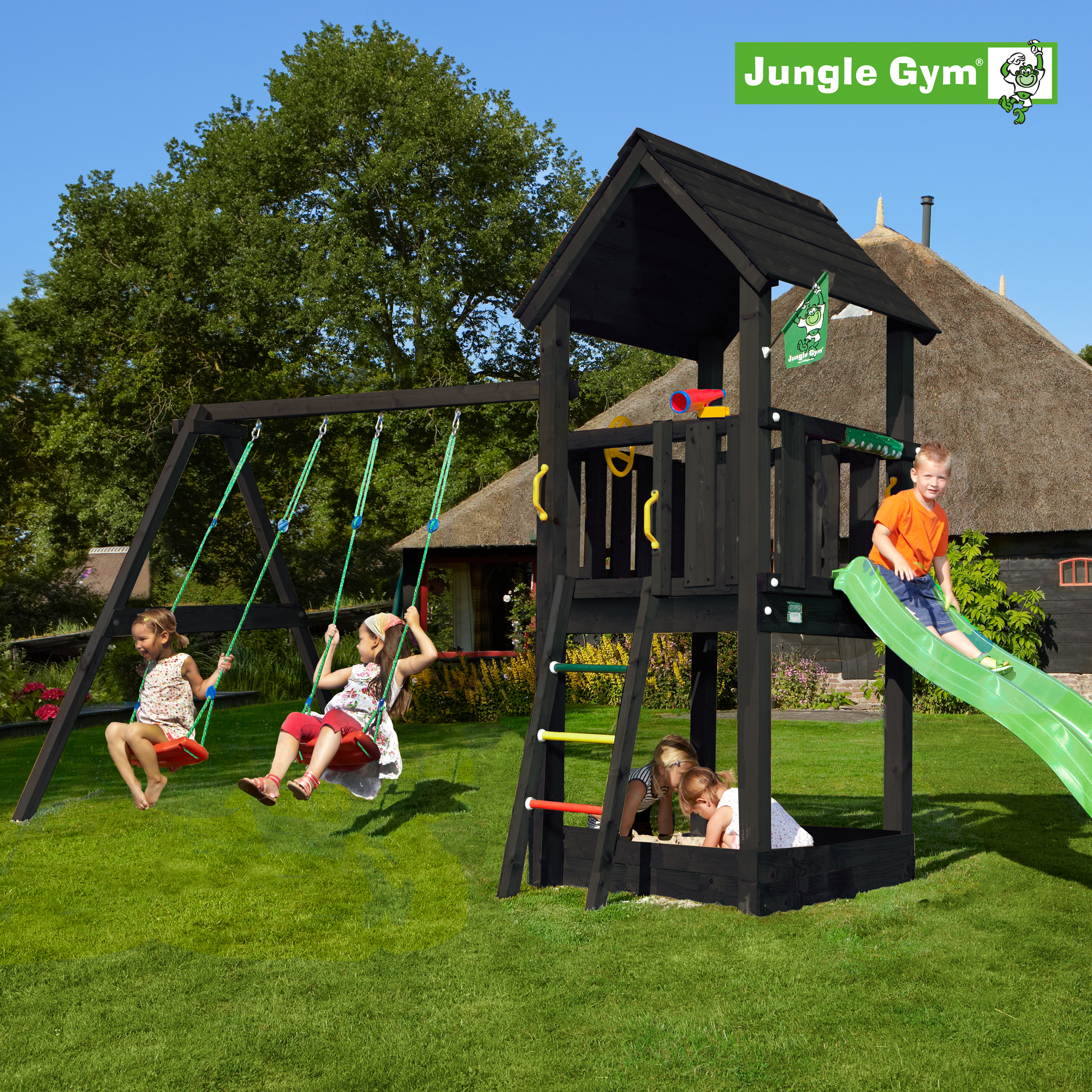 Lektorn Jungle Gym Club 2.1, grundmålat svart, m/2-Swing Module 220 och grön rutschkana