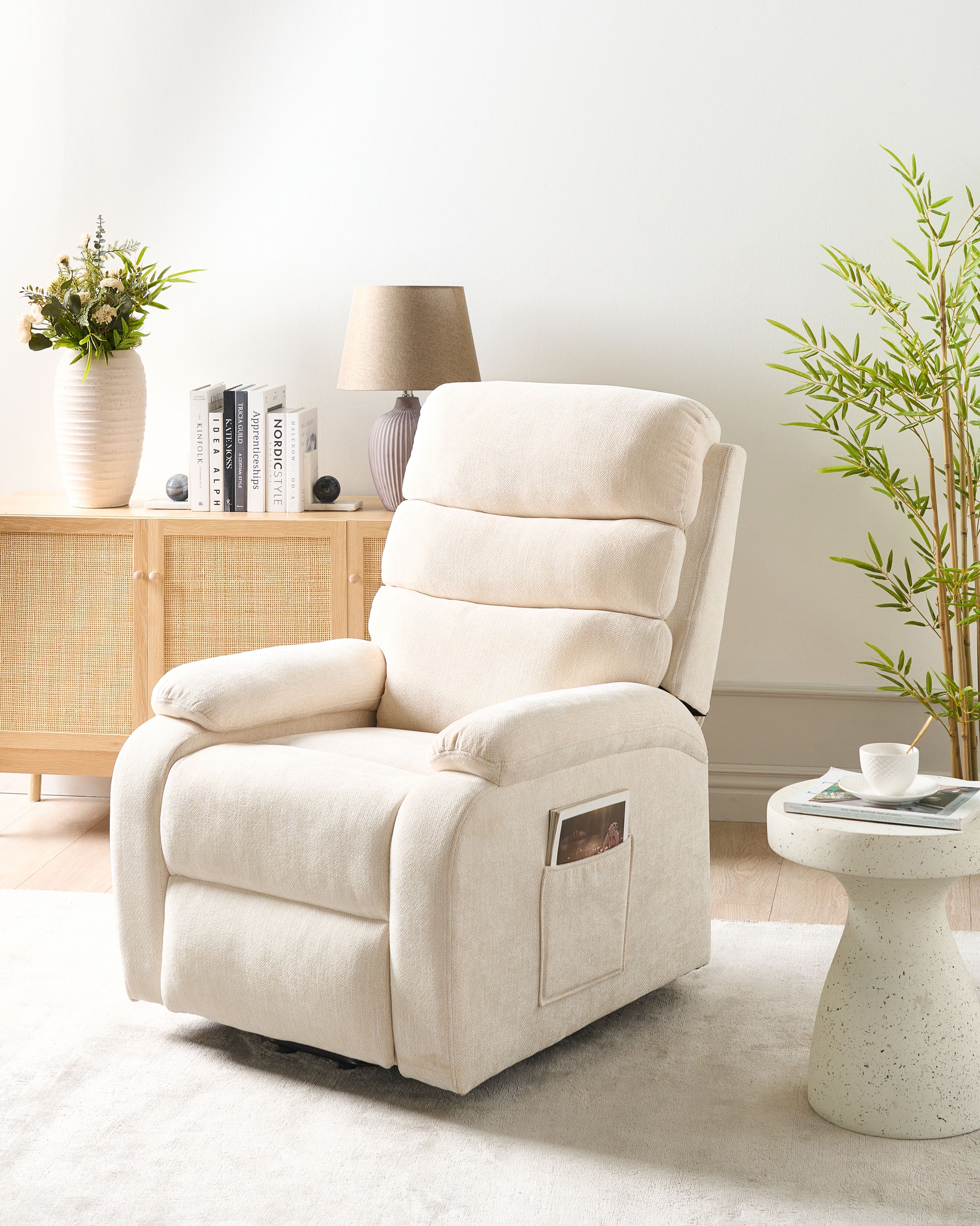 Elektrisk reclinerfåtölj RISE Inklusive fotstöd Ljusbeige